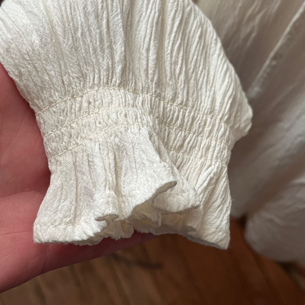 Knox Rose cream crinkle peasant blouse - Picture 5 of 8